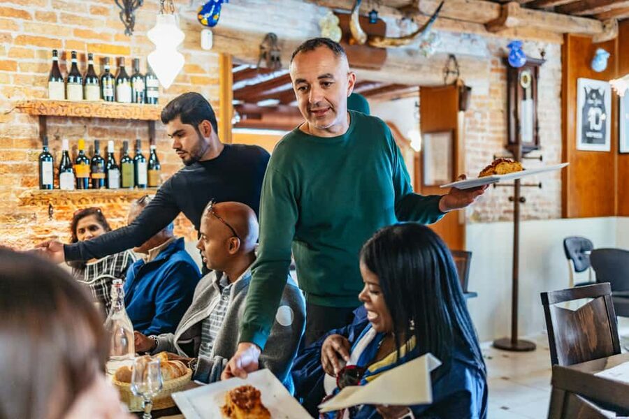 Venice: Rialto Market Food and Wine Lunchtime Tour - Bellini Origins and Church Trivia Along the Route
