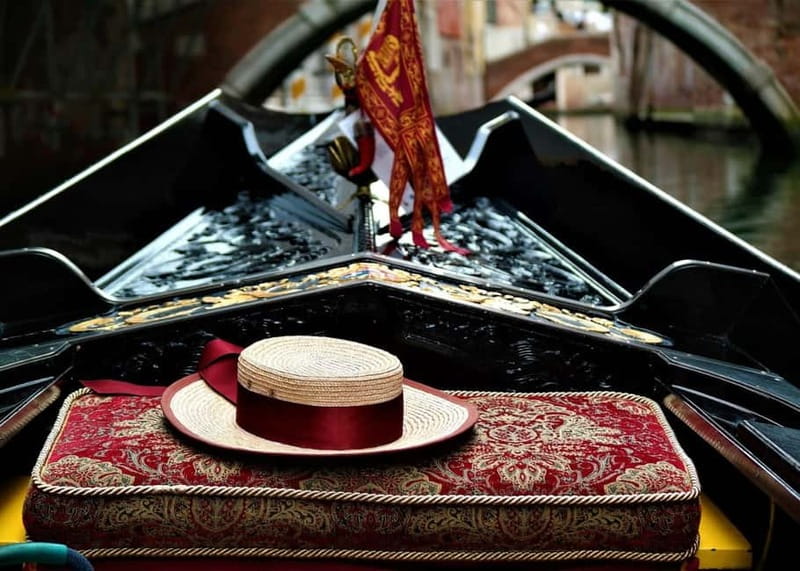 Venice: Romantic Shared Gondola Serenade on the Grand Canal - Timing, Delays, and Route Changes: How to Keep Your Evening Stress-Free