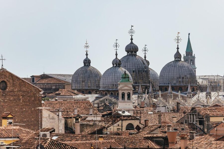Venice: Rooftop Terraces Tour with Prosecco - Finding the meeting point near Santa Maria Immacolata