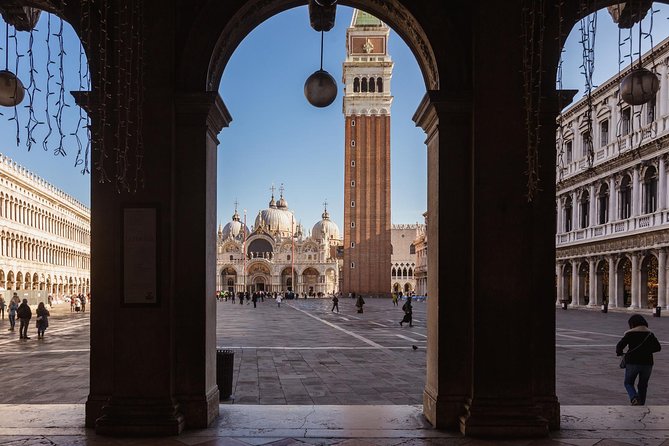 Venice's Best: Basilica, Doge's Palace, Gondola & History Gallery - The History Gallery VR stop: context you can actually use