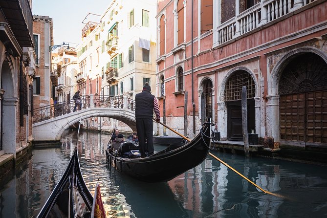Venice's Icons: Basilica, Doge Palace, Rialto & Optional Gondola - Timing, meeting points, and how to avoid a stressful handoff