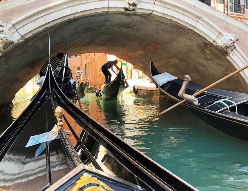 Venice: Shared Gondola Ride - The Meeting Point Is a Little Tricky, So Treat It Like Part of the Tour