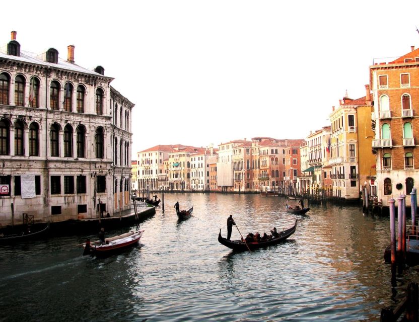 Venice: Shared Gondola Ride - On-Board Reality Check: Shared Seats, Quiet Moments, and No Commentary
