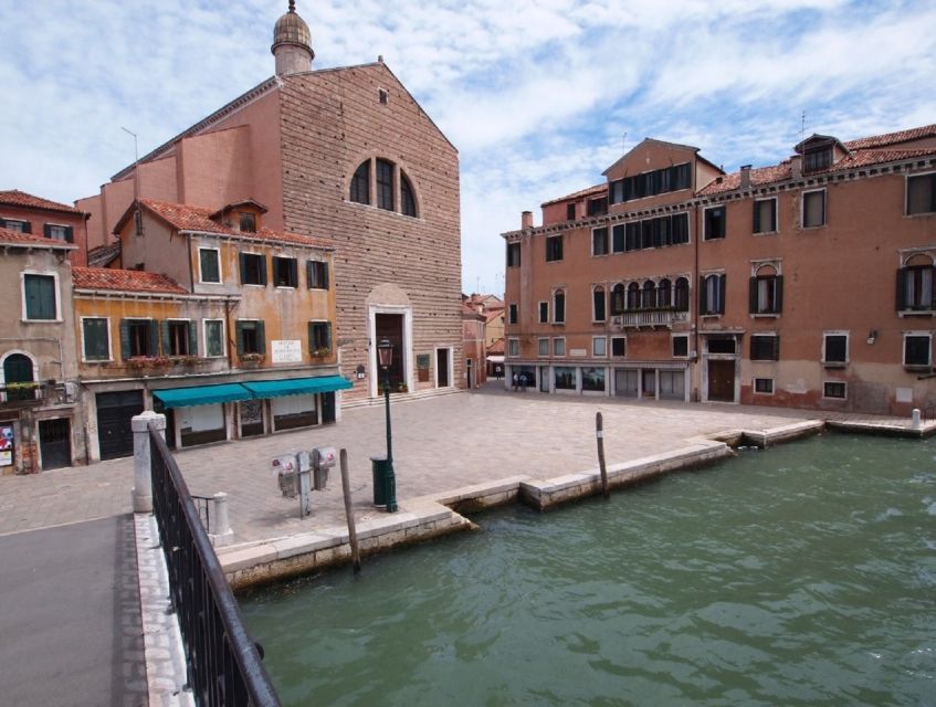 Venice: Sightseeing Tour with a Local expert - San Giovanni e Paolo and the Doges story, where governance becomes stone