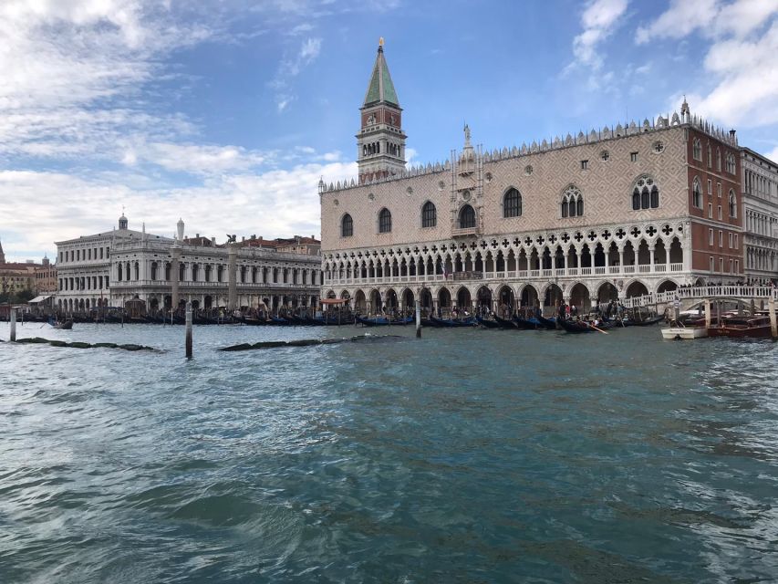 Venice: Sightseeing Tour with a Local expert - Finishing at Piazza San Marco: St Mark’s Basilica and Doge’s Palace from street level
