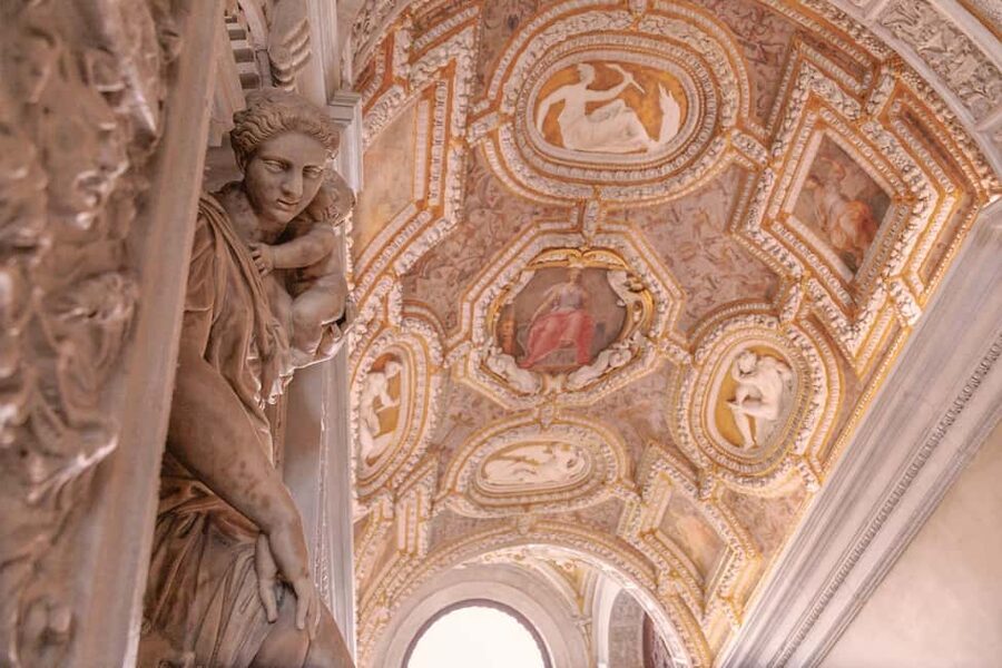 Venice: St Mark's, Doge's Palace, Murano & Burano Day Tour - St Mark’s Basilica and Doge’s Palace, skip-the-line with local storytelling