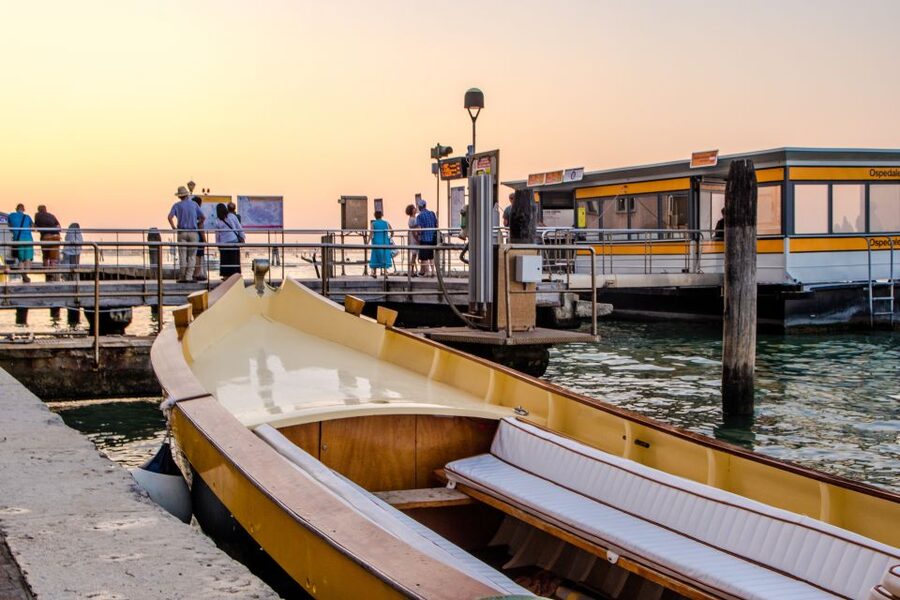Venice: Sunset Cruise by Typical Venetian Boat - Sunset Reality Check: You Are Sailing in the Window, Not Controlling It