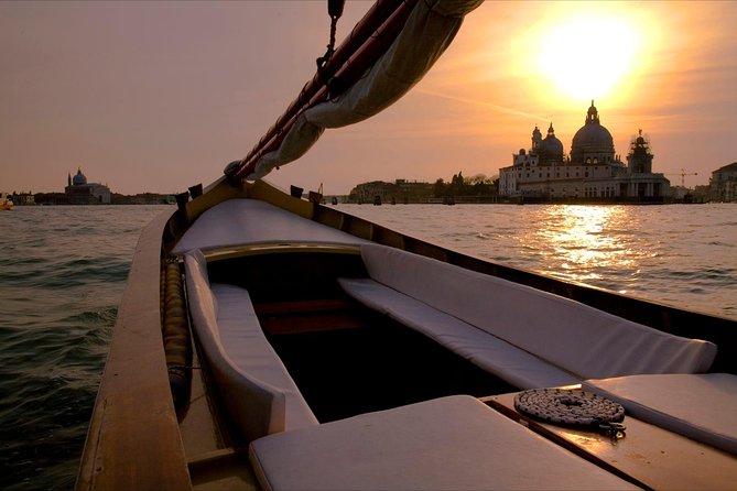 Venice Sunset Cruise by Typical Venetian Boat with Prosecco - Where You Meet and How You Get Out of Venice Fast