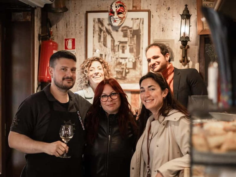 Venice: The Ultimate Food Tour with Wine & Spritz - Another Wine Pause and Local Snacks, Plus the Social Stretch
