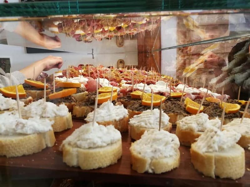 Venice: The Ultimate Food Tour with Wine & Spritz - Dessert Finale: One of the Best Espressos Plus Artisanal Chocolate