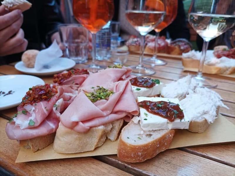 Venice: The Ultimate Food Tour with Wine & Spritz - Meeting at Basilica dei Santi Giovanni e Paolo, Then Moving With Purpose