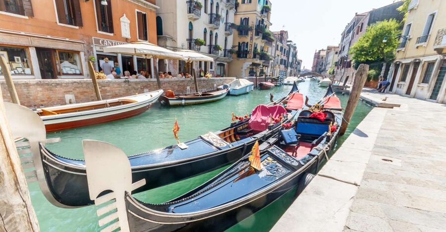 Venice: Traditional Shared Gondola Ride - A Shared Gondola That Still Delivers Real Venice