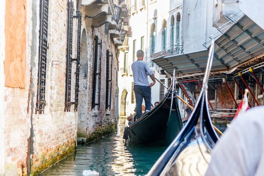 Venice: Traditional Shared Gondola Ride - Seat Choices: Sitting With Your Partner Is Not Guaranteed