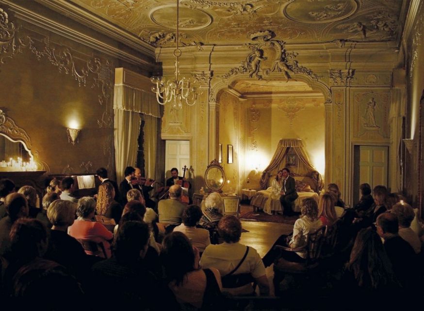 Venice: Traveling Opera in a Historic Palace on Grand Canal - Arriving in Palazzo Barbarigo-Minotto, and Why Timing Matters