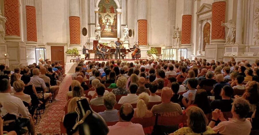 Venice: Vivaldi's Four Seasons Concert & Music Museum Visit - Timing Your Day: Museum Hours and Concert Planning