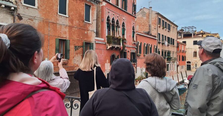Venice: Walking Guided Tour of the City Must-See Sites - Titian’s Trail, Basilica de’ Frari From the Outside