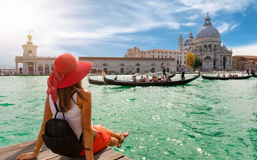 Venice: Walking Tour and Shared Gondola Ride - Getting Started: Meeting Point and Setting Your Expectations