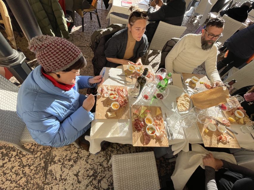 Verona: City Walking Tour with Cable Car & Wine Aperitif - The Wine Aperitif Finale: Two Regional Wines, Ham, Cheese, and Real-Time Tips