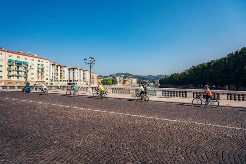 Verona: Classic and Hidden Gems Bike Tour - The first ride: old town streets, main squares, and city walls