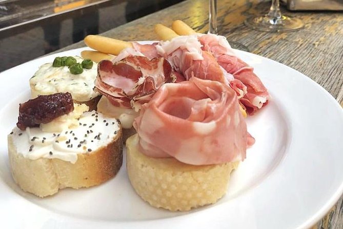 Verona Full Meal & Wine Tasting Walking Tour by Do Eat Better - Stop 5: Piazza delle Erbe, risino or gelato to close