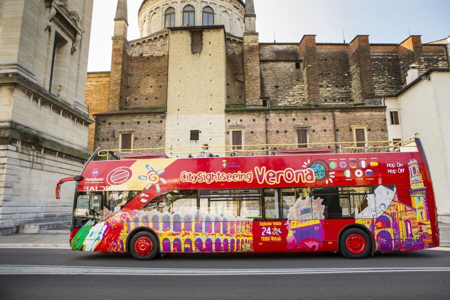 Verona: Hop-on Hop-off Tour 24 or 48-Hour Ticket - Red Route: Arena Square, San Zeno, Roman Theater, and Juliet Area