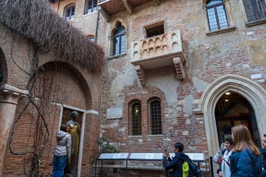 Verona: Small Group Guided Walking Tour with Arena Tickets - Key takeaways before you go