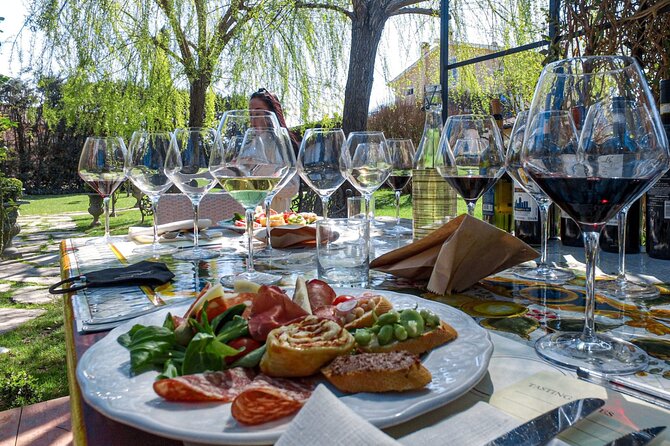 Visit Best Wineries in Tuscany - Wine Tasting & Tour - Food Pairing That Makes the Whole Session Feel Easy