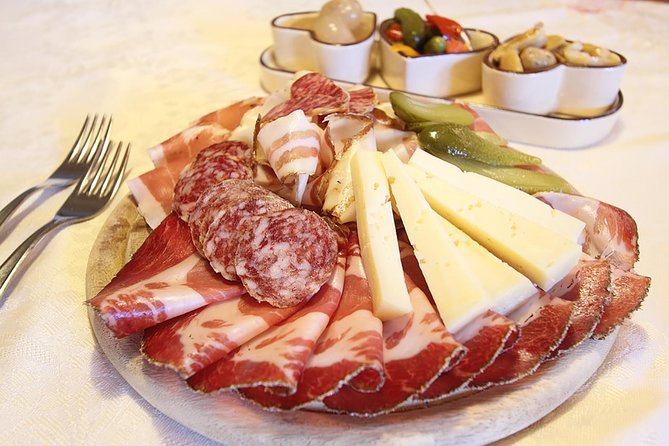 Visit Best Wineries in Tuscany - Wine Tasting & Tour - Practical Logistics in San Gimignano: Meeting Point and Getting There