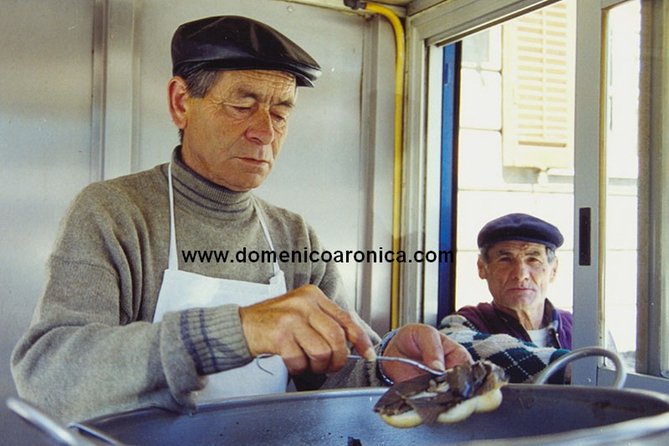 Walking Tour and street food Tour Palermo / History and Food - The guide factor: why Domenico Aronica is a big part of the value