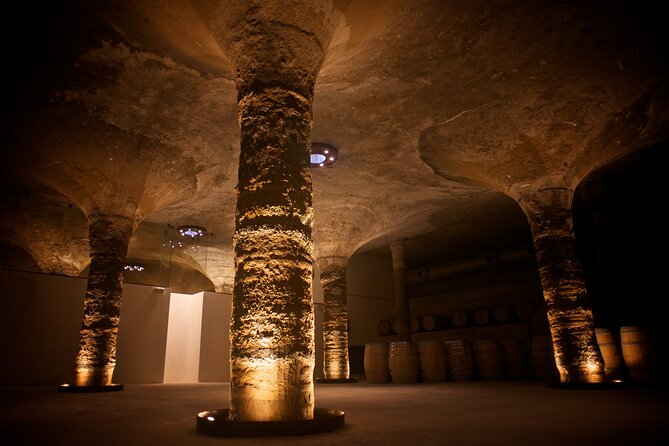 Wine tasting THE CLASSICS - Group size, language, and how to plan the rest of your day