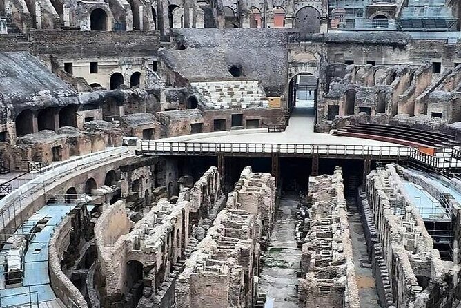 Wonders of The Colosseum Tour - Roman Forum stop: where the big decisions happened